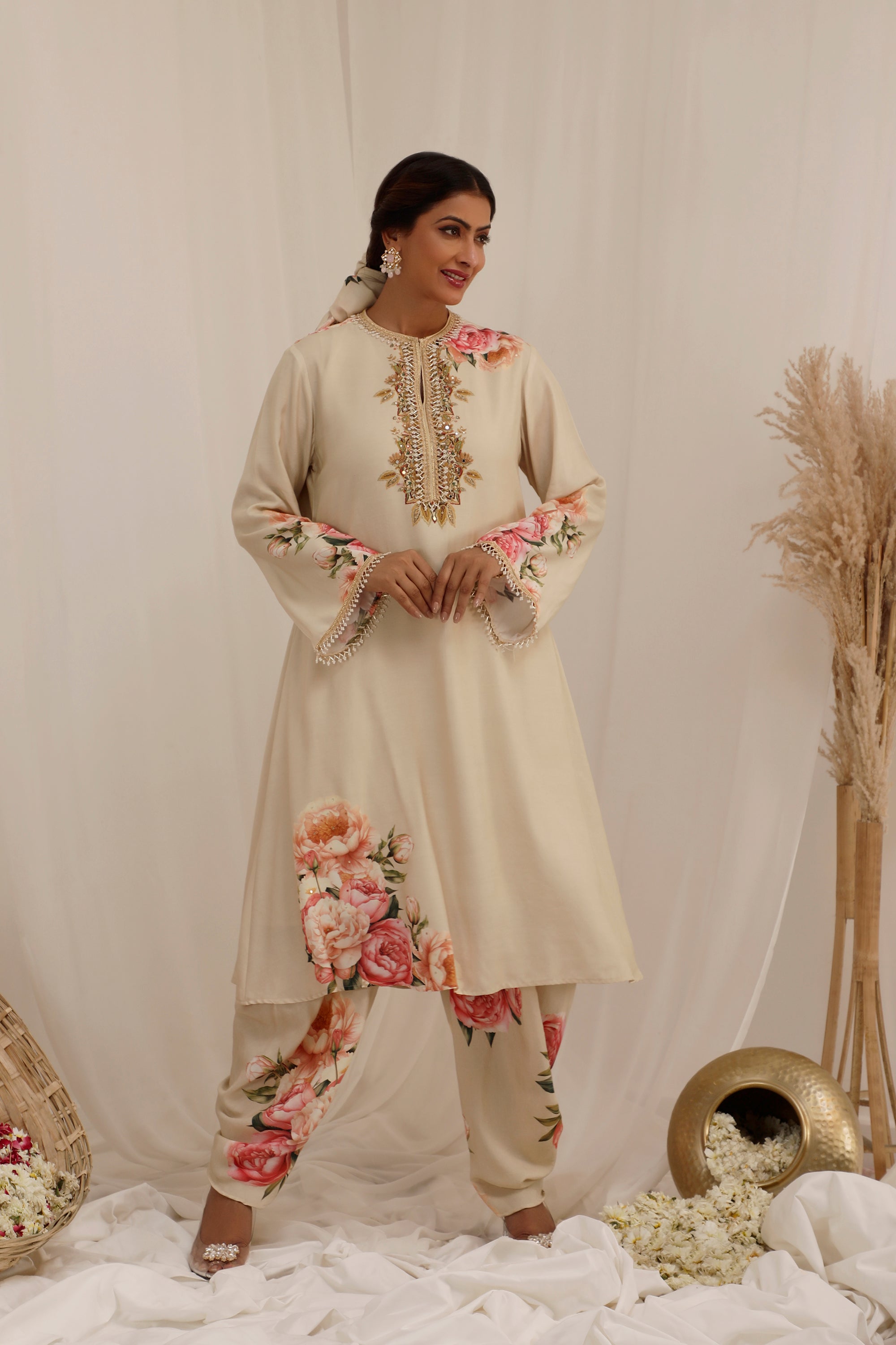How to style A-line kurtis for every occasion | Surkh Syahi