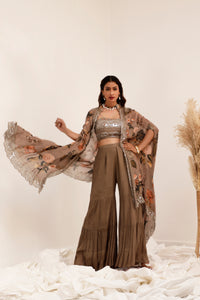 Aaina - Cape Set