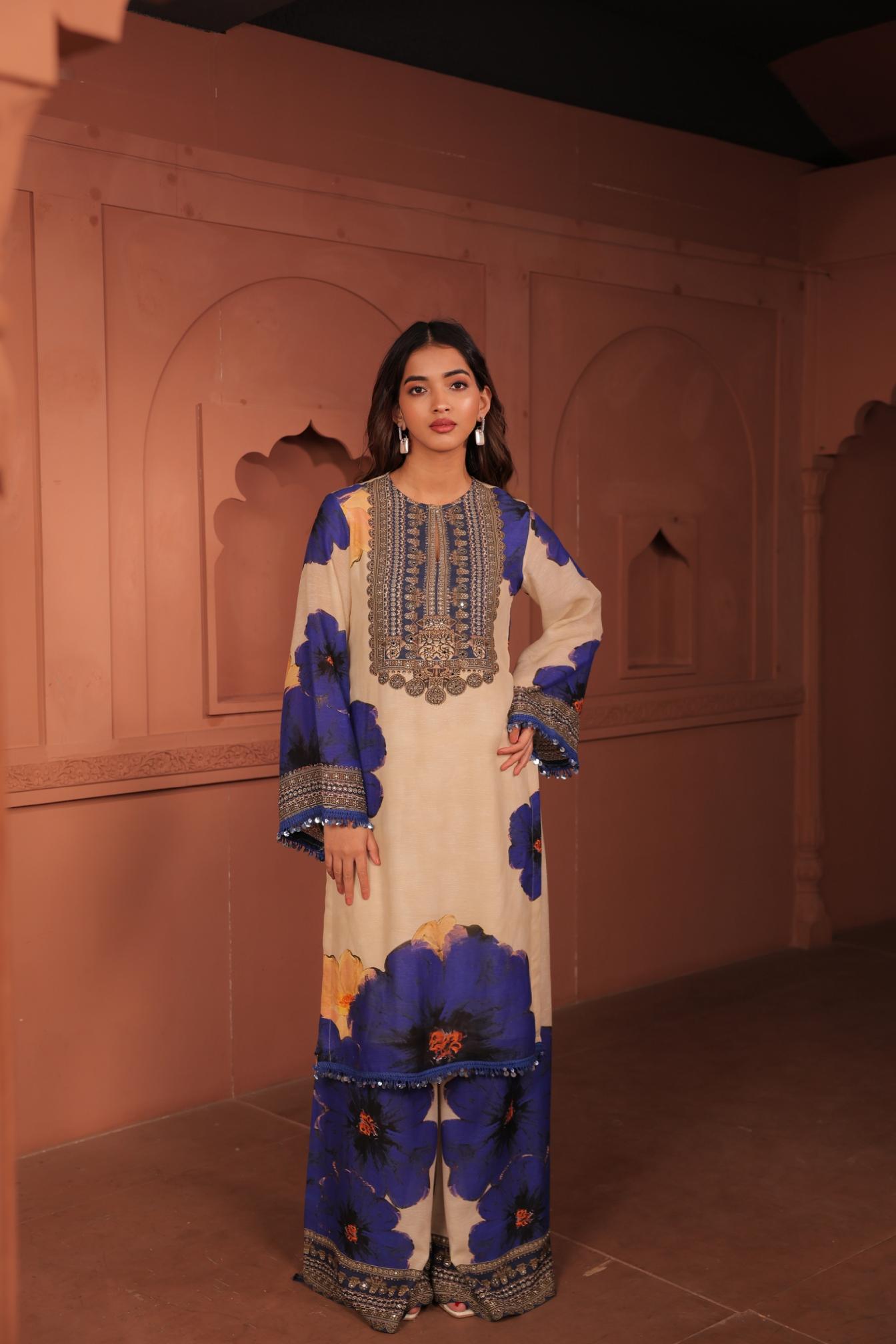 Why are straight kurtis for women the new everyday essential?