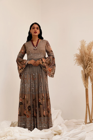 Complete dress and style guide for your sister’s wedding functions