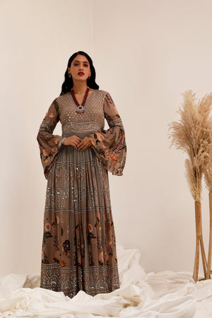 Anarkali Dresses: The perfect fusion of tradition and modernity
