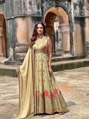 Anarkali dresses for wedding functions | Surkh Syahi