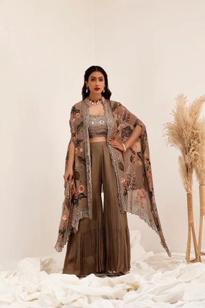 All you need to know about cape dresses for women | Surkh Syahi
