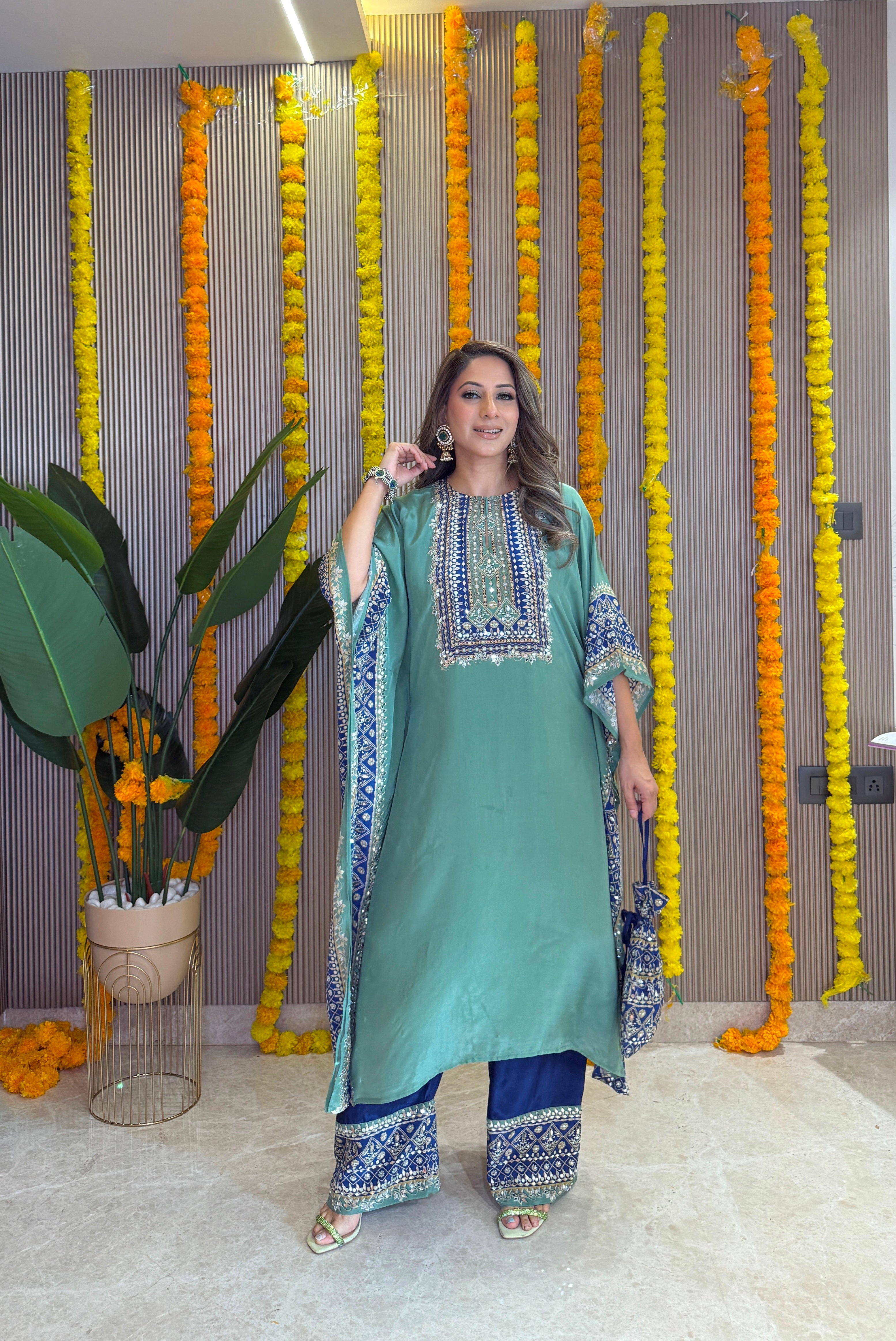 Salma Sitara - Kaftan Set - Sage green and blue