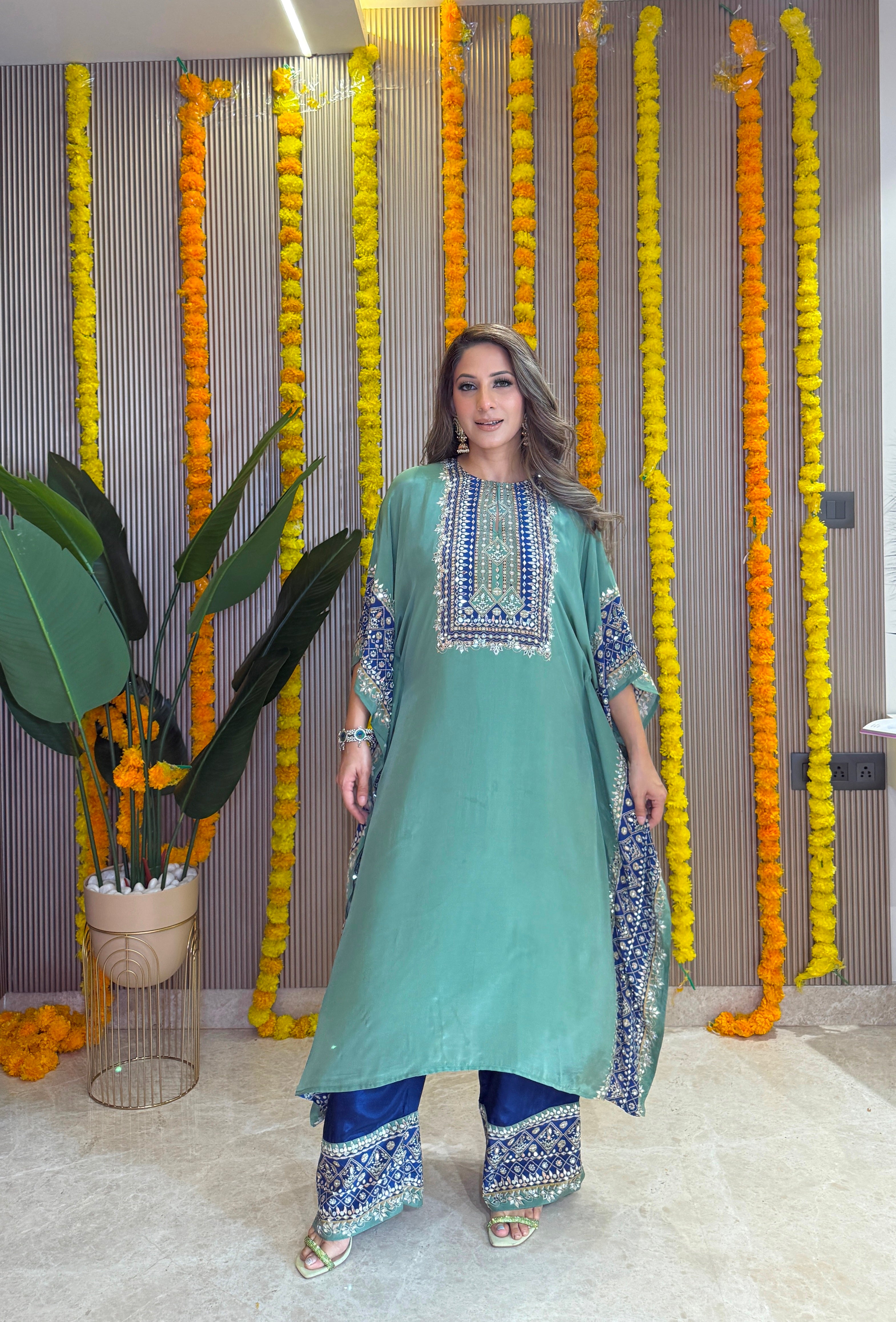 Salma Sitara - Kaftan Set - Sage green and blue