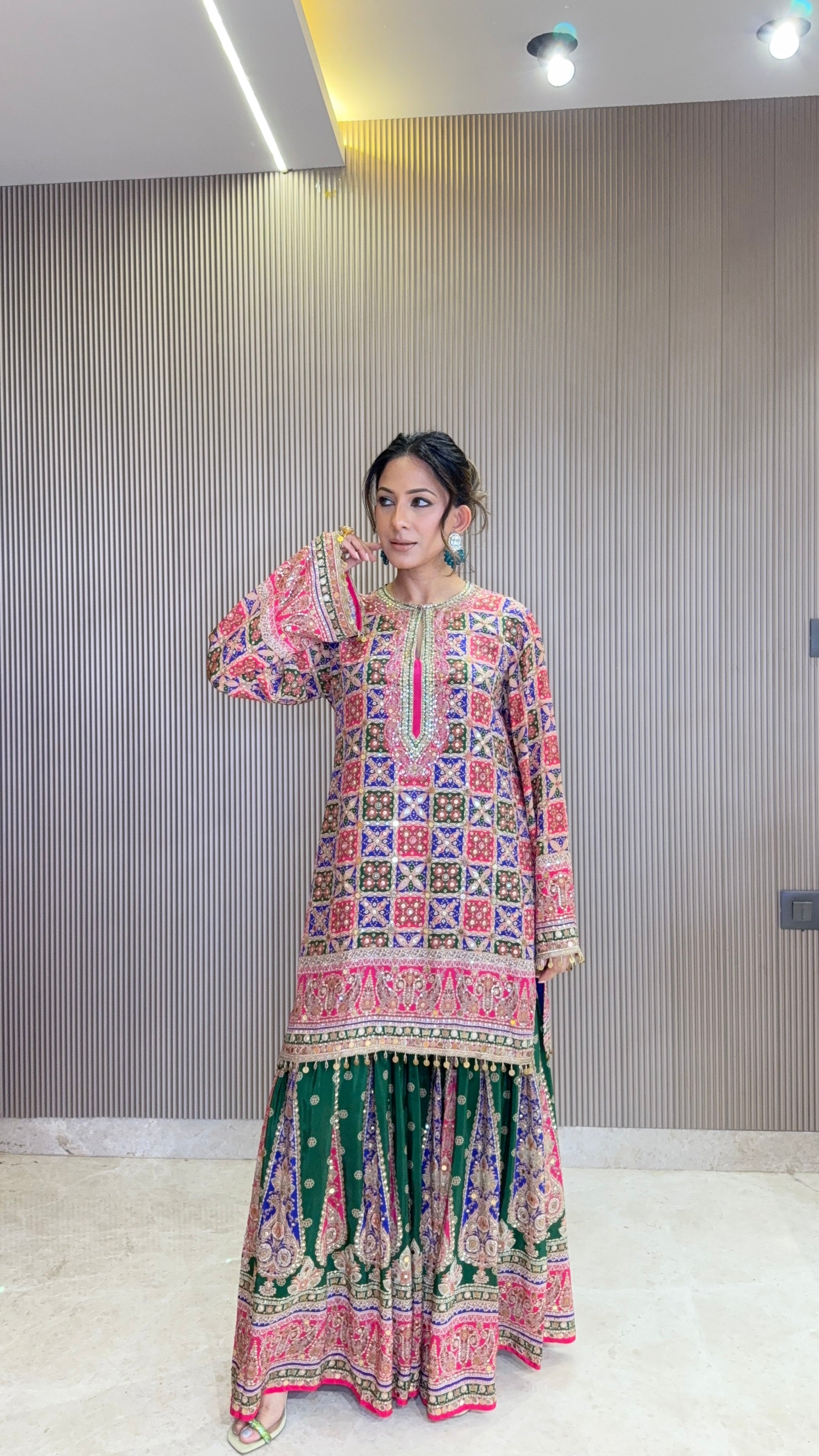 NAVRANG KURTA GARARA SET