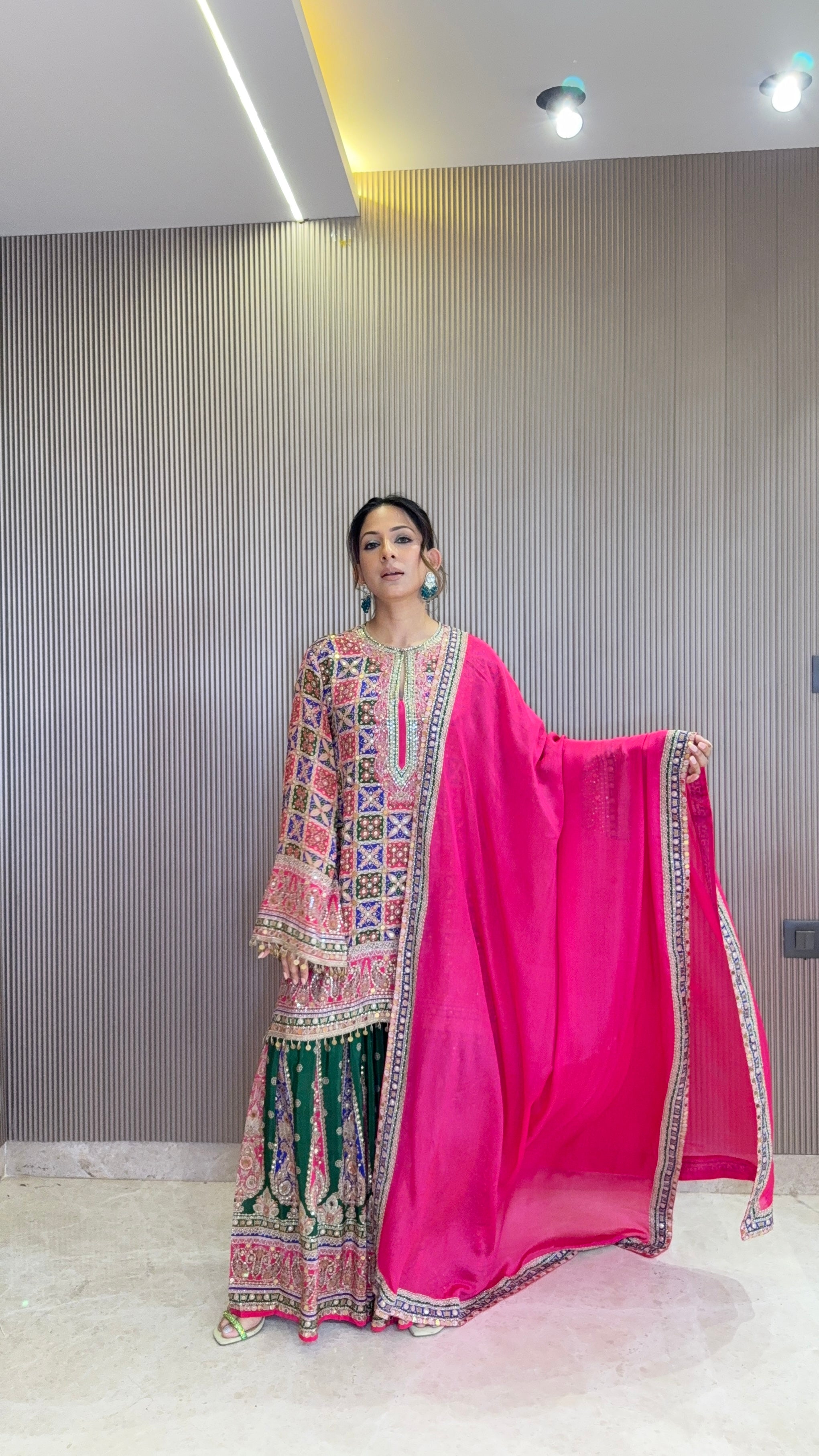 NAVRANG KURTA GARARA SET