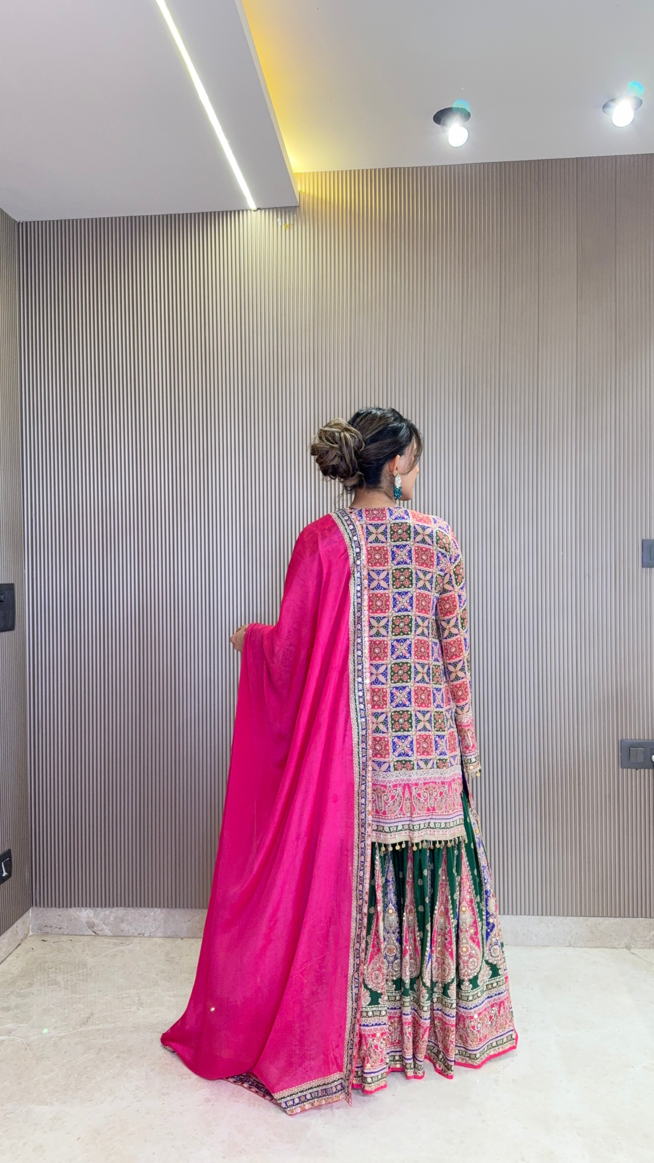 NAVRANG KURTA GARARA SET