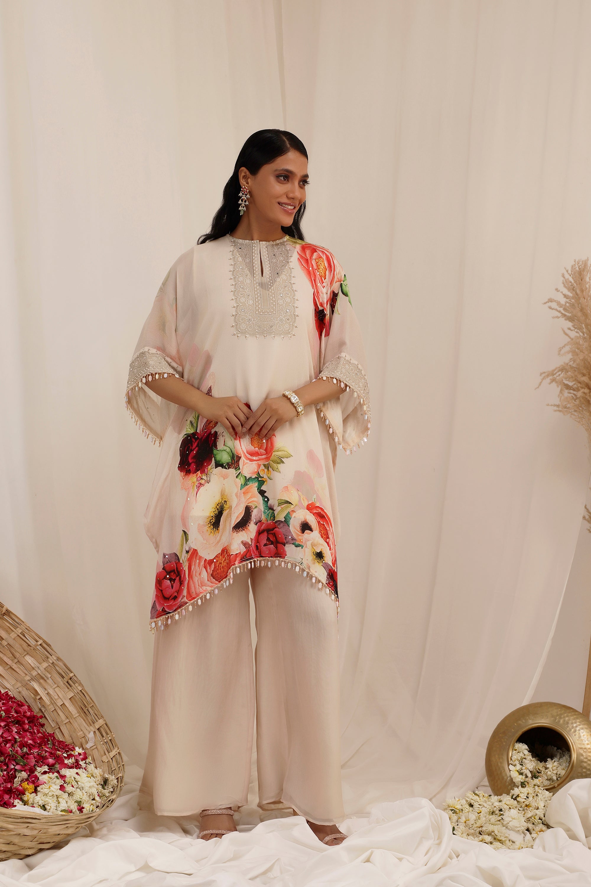 Gul Dasta Kaftaan Set