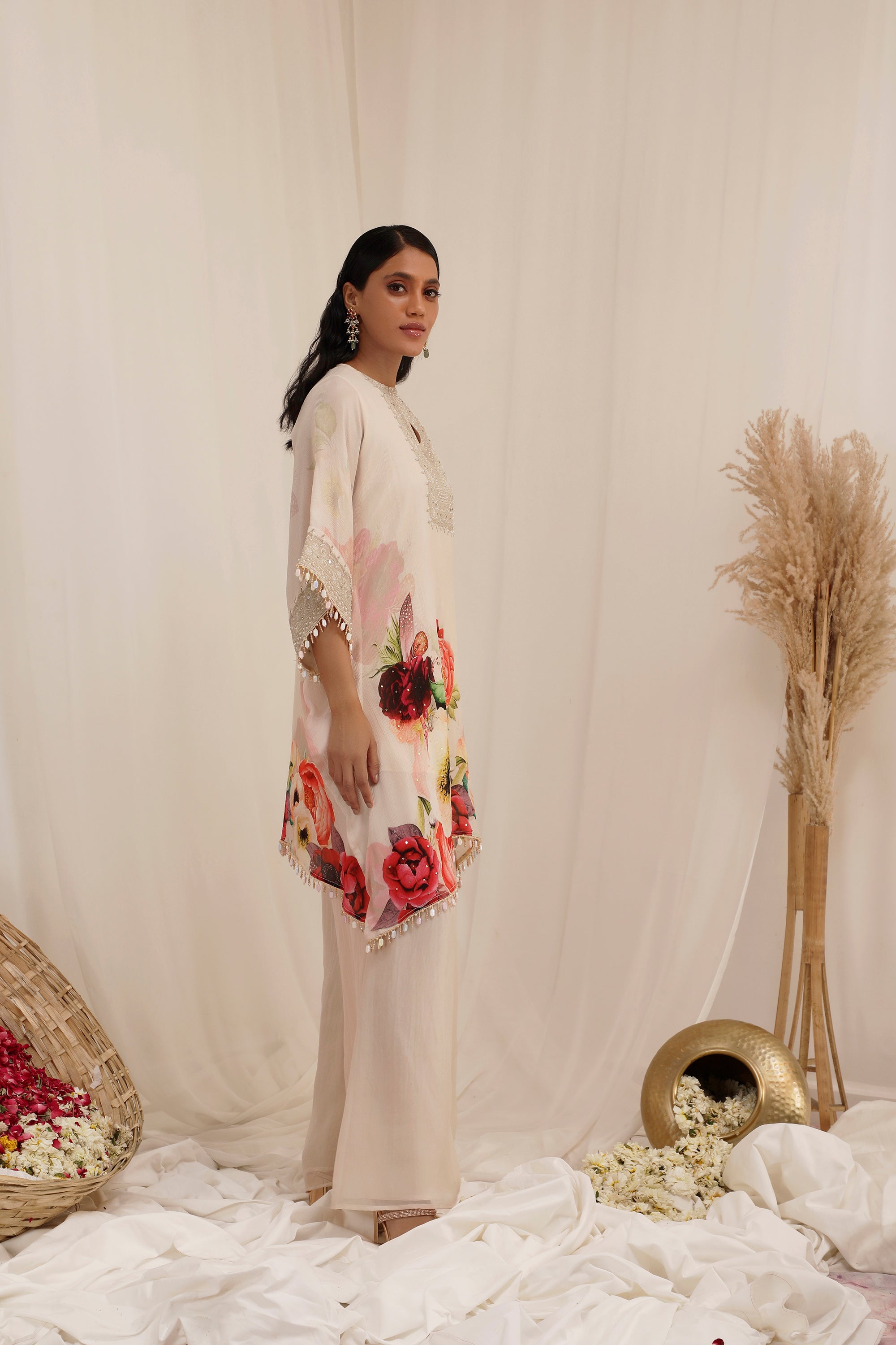 Gul Dasta Kaftaan Set