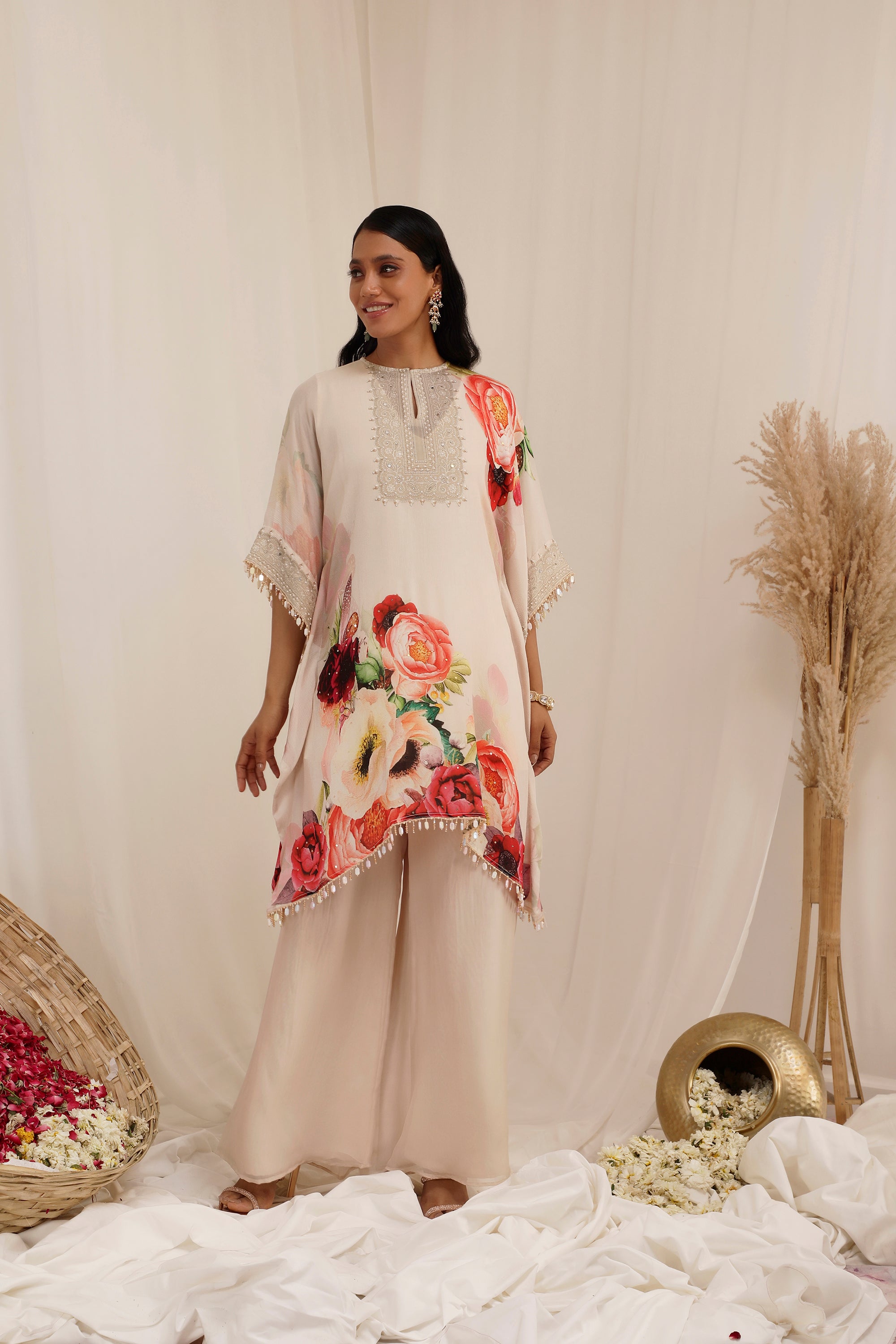 Gul Dasta Kaftaan Set