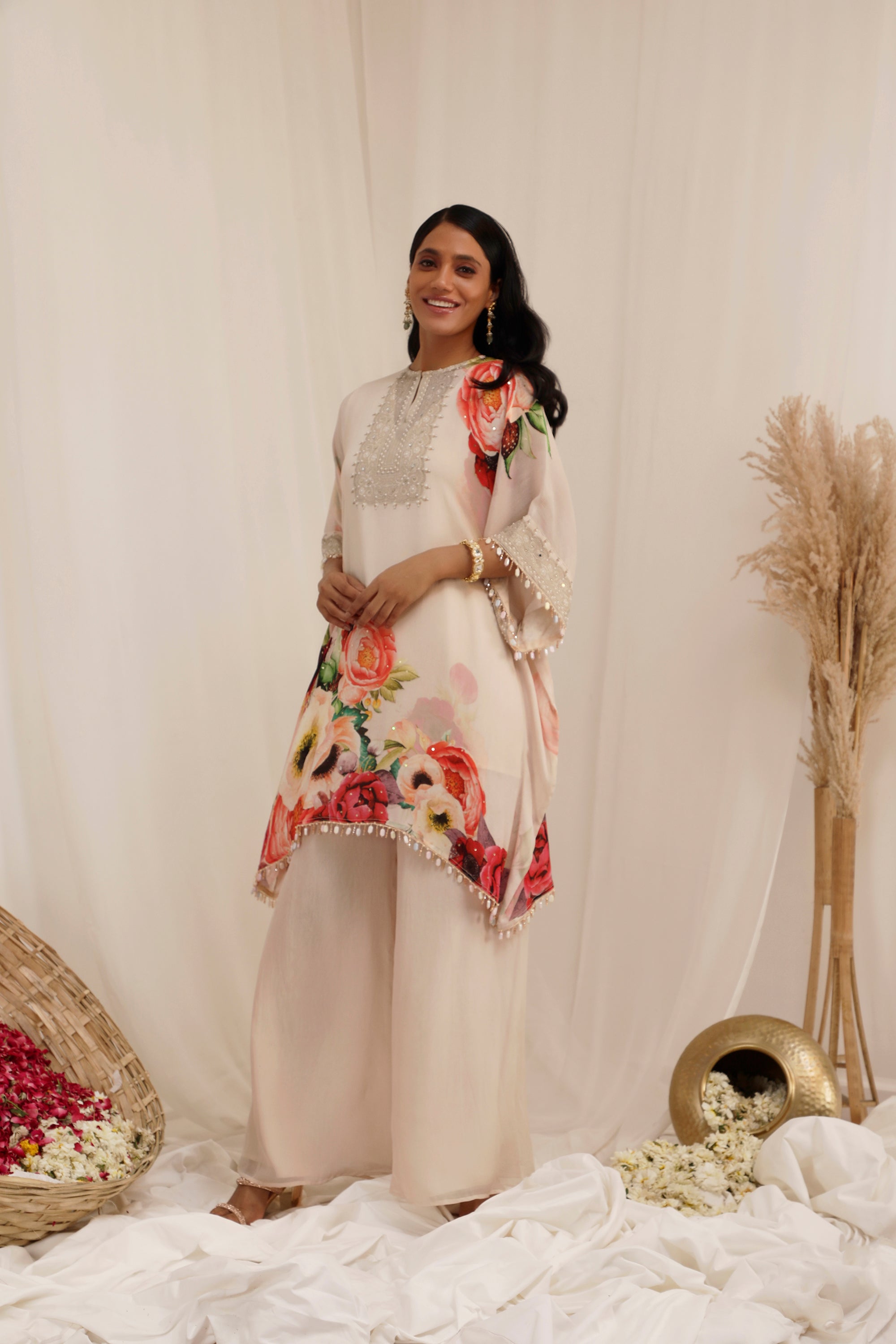 Gul Dasta Kaftaan Set