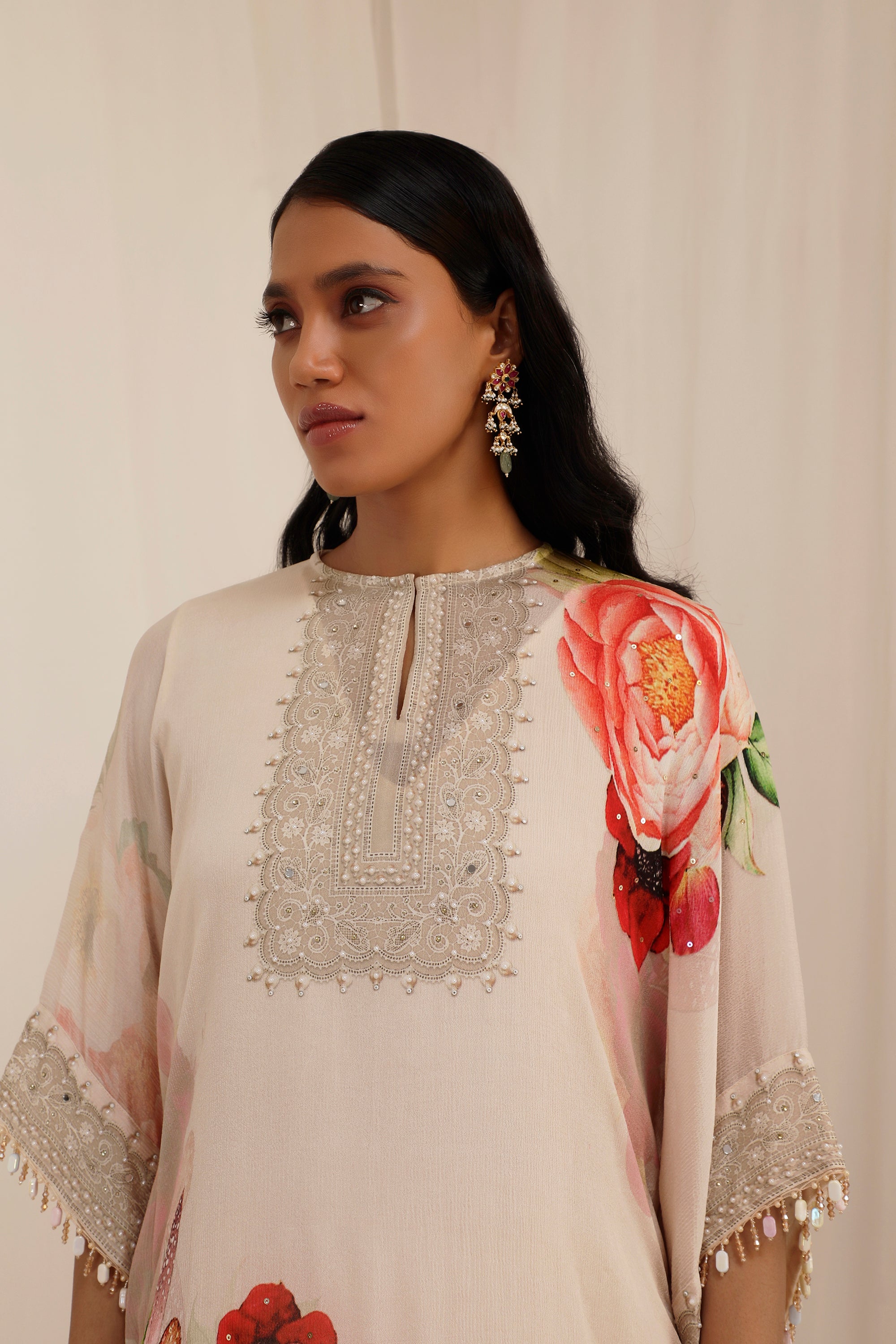 Gul Dasta Kaftaan Set