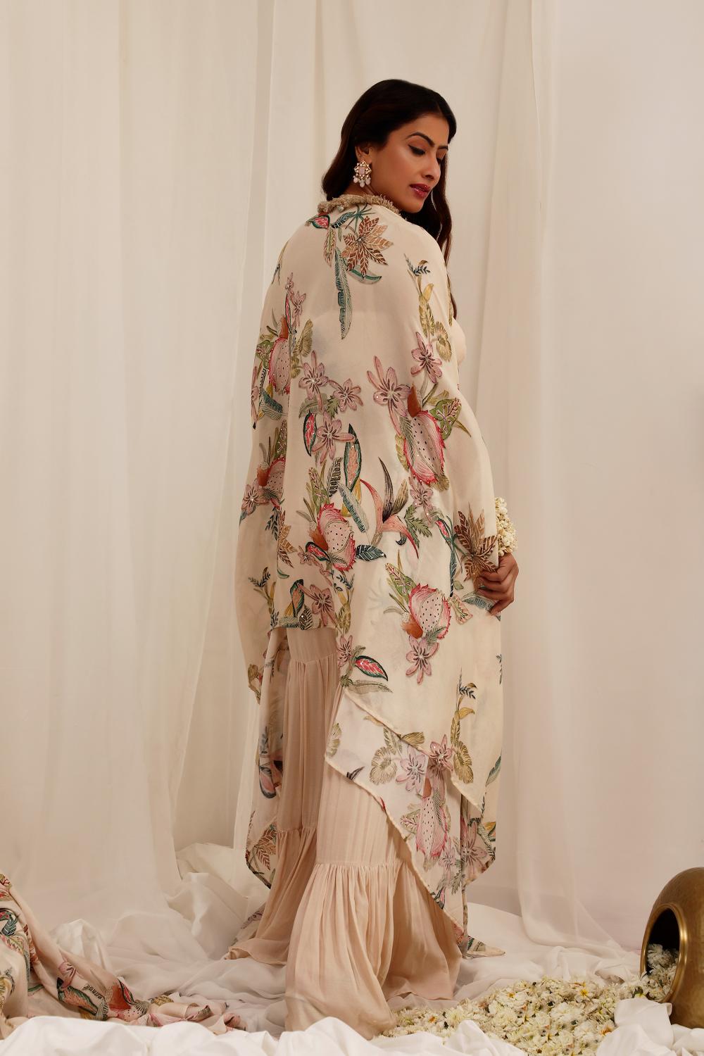 Madhaniya - Cape Set