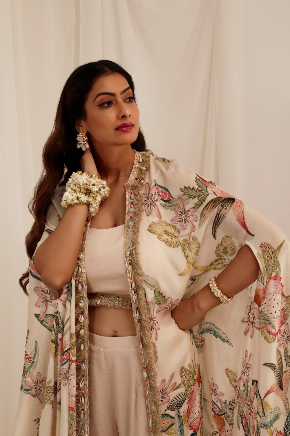 Madhaniya - Cape Set