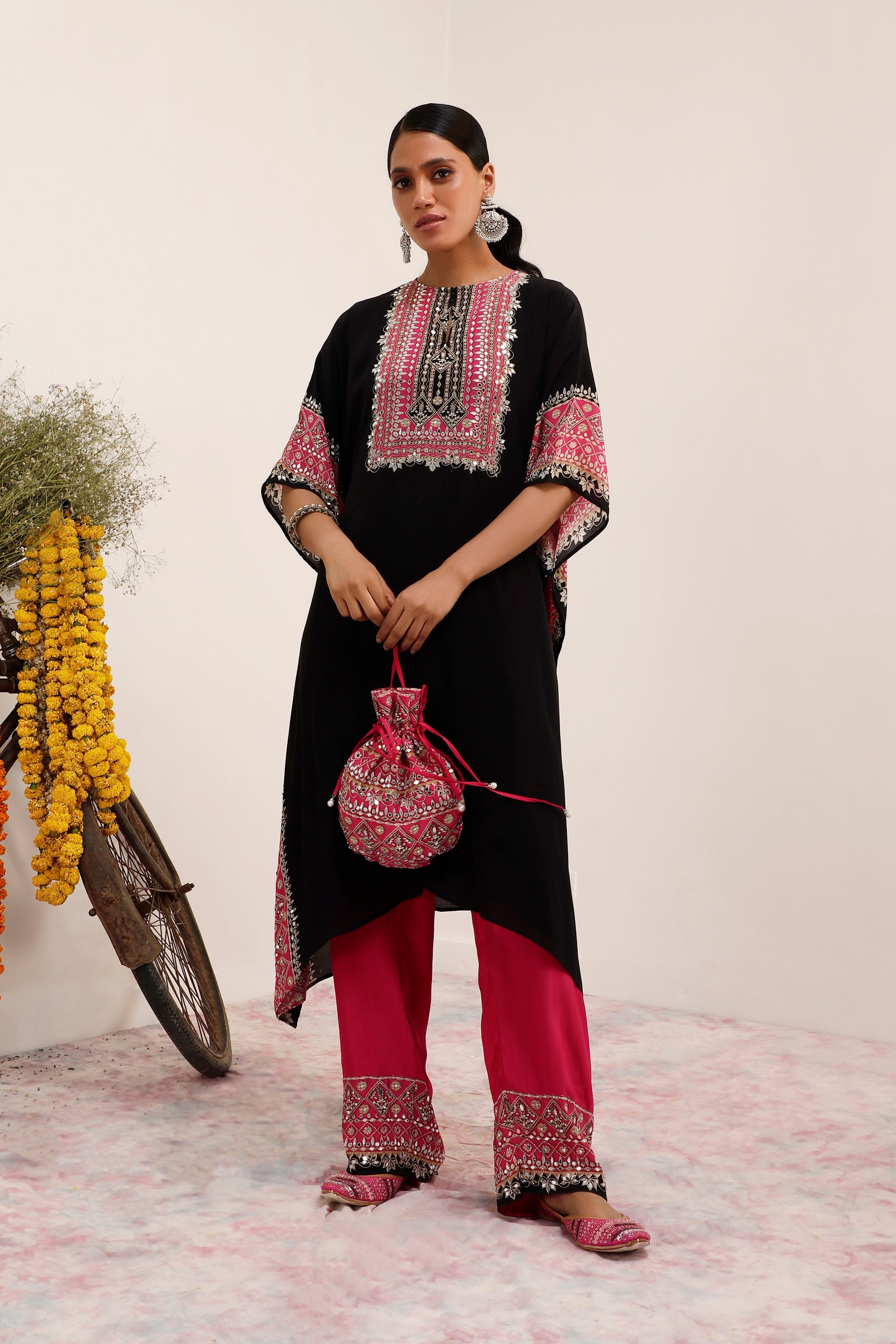 Salma Sitara - Kaftaan Set - Black & Pink