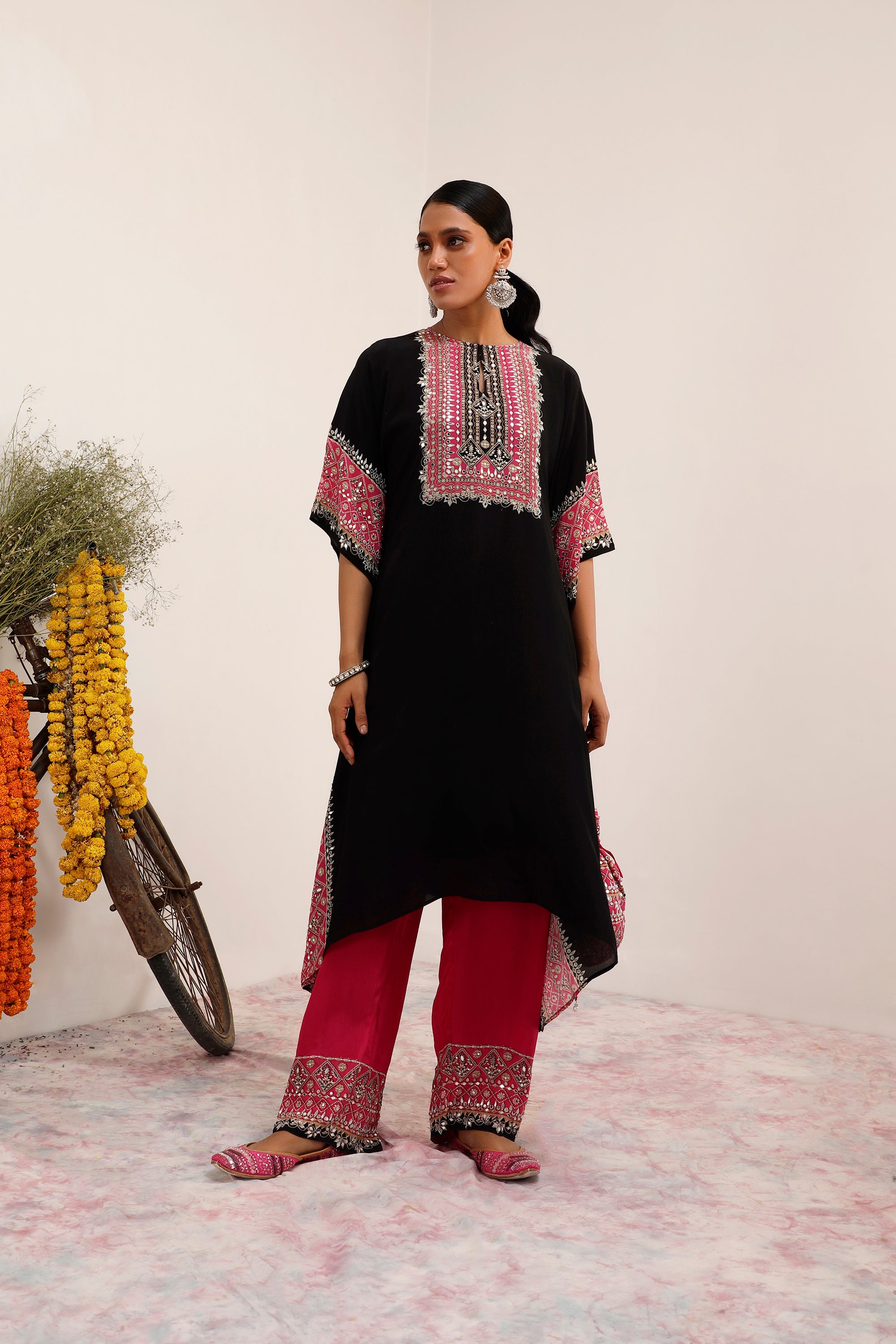 Salma Sitara - Kaftaan Set - Black & Pink